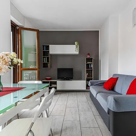 Altido Cosy 1-bed With Balcony Milan