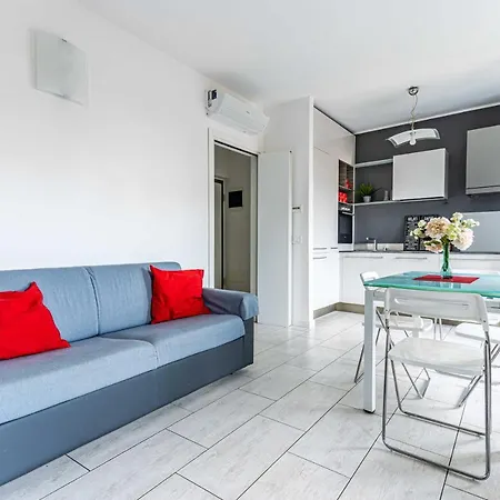 Apartment Altido Cosy 1-bed With Balcony Milan
