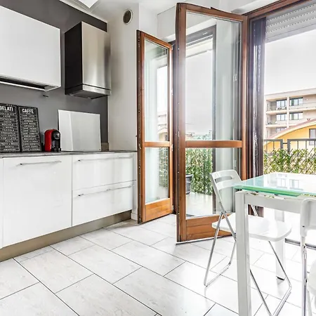 Altido Cosy 1-bed With Balcony *