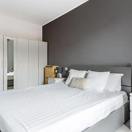 Altido Cosy 1-bed With Balcony * Milan